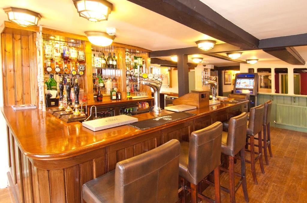The George & Horn Near Newbury Hotel Kingsclere Exterior photo